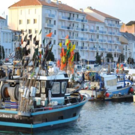 Pretty And Bright Studio With View On The Harbor لي سابلِ دولونْ المظهر الخارجي الصورة