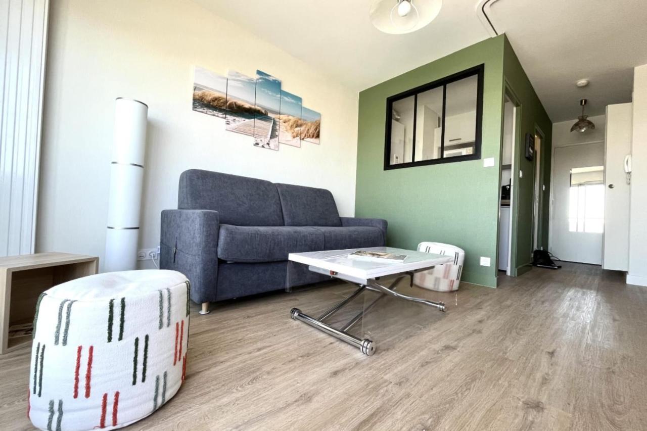 Pretty And Bright Studio With View On The Harbor لي سابلِ دولونْ المظهر الخارجي الصورة